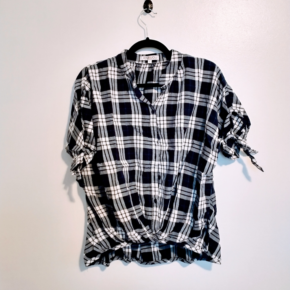 Joy Joy plaid black and white short sleeve top button front size large, I believ